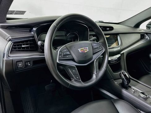 Certified 2023 Cadillac XT5 Luxury AWD/4WD image 9
