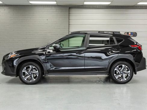 Used 2024 Subaru Crosstrek 2.0i Premium image 4