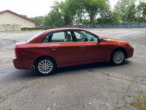 Used 2011 Subaru Impreza 2.5i Premium w/ PWR Moonroof Value Pkg AWD/4WD image 6