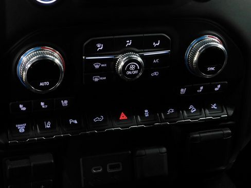 Used 2022 GMC Sierra 3500 Denali w/ Technology Package image 54