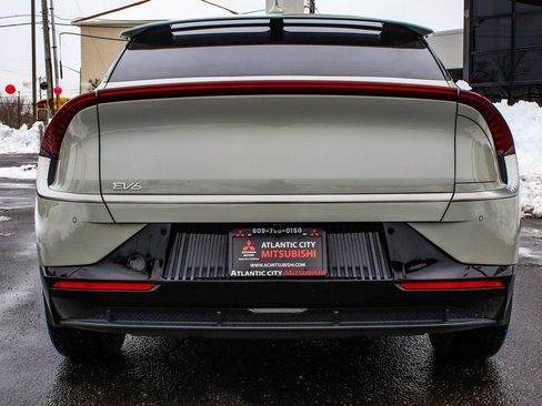 Used 2024 Kia EV6 Wind w/ Wind Technology Package AWD/4WD image 5