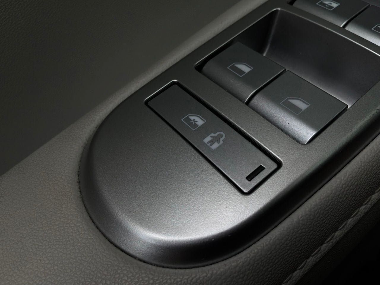 Used 2026 Hyundai Palisade SEL FWD image 29