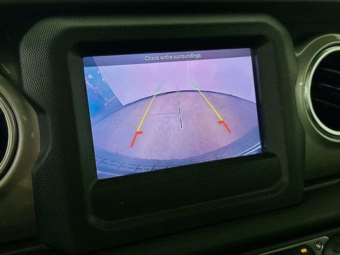 Used 2019 Jeep Wrangler Unlimited Sahara w/ LED Lighting Group image 28