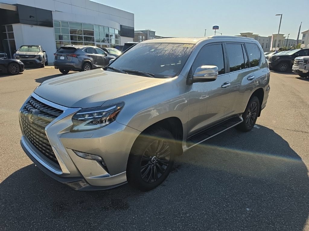 Used 2023 Lexus GX 460 Premium w/ Accessory Package AWD/4WD image 3