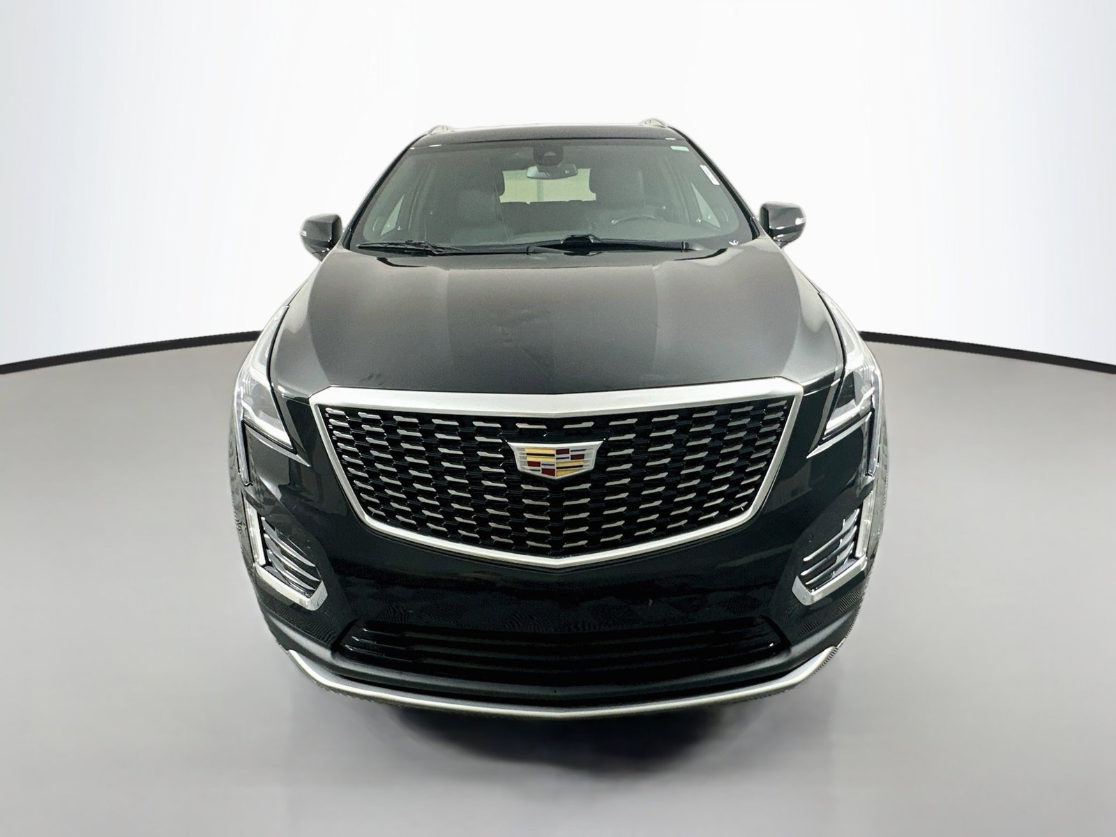 Used 2021 Cadillac XT5 Premium Luxury w/ LPO, Floor Liner Package FWD image 2