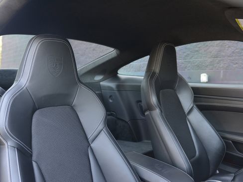 Certified 2022 Porsche 911 GT3 RWD image 27