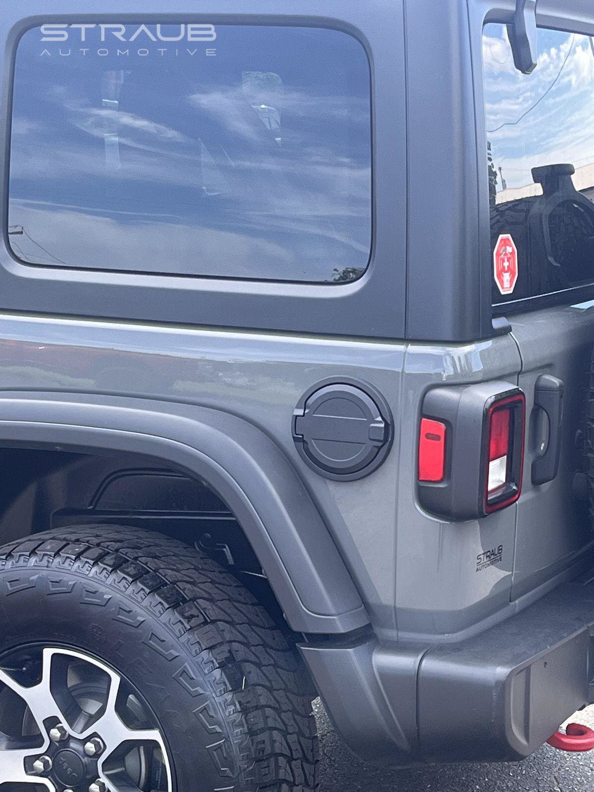 Used 2021 Jeep Wrangler Unlimited Rubicon w/ Cold Weather Group AWD/4WD image 6