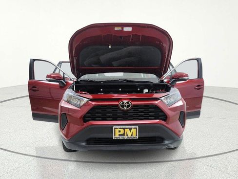 Used 2022 Toyota RAV4 LE AWD/4WD image 12