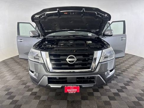 Used 2021 Nissan Armada SL w/ Captain's Chairs Package RWD image 11