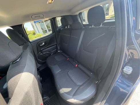 Used 2023 Jeep Renegade Trailhawk AWD/4WD image 23