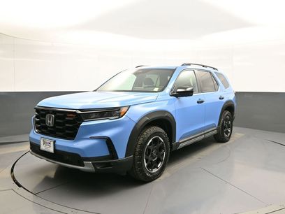 Used 2025 Honda Pilot TrailSport