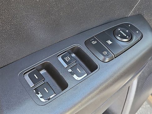 Used 2017 Kia Sportage LX image 19