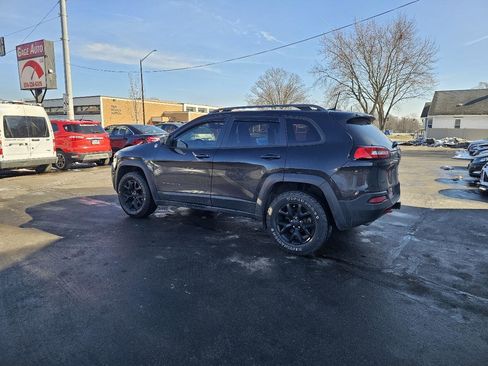 Used 2016 Jeep Cherokee Trailhawk w/ Comfort/Convenience Group image 7