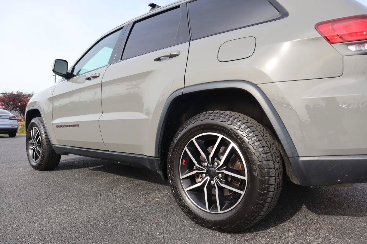Used 2021 Jeep Grand Cherokee Trailhawk w/ Trailhawk Luxury Group AWD/4WD image 26