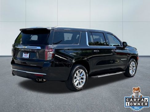 Used 2024 Chevrolet Suburban Premier RWD image 3