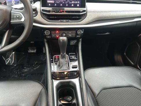 Used 2022 Jeep Compass Latitude image 13