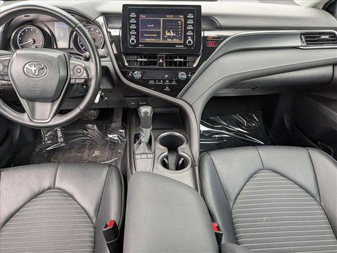 Used 2023 Toyota Camry SE image 16