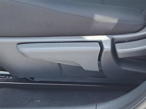 Certified 2025 Nissan Sentra S FWD image 32