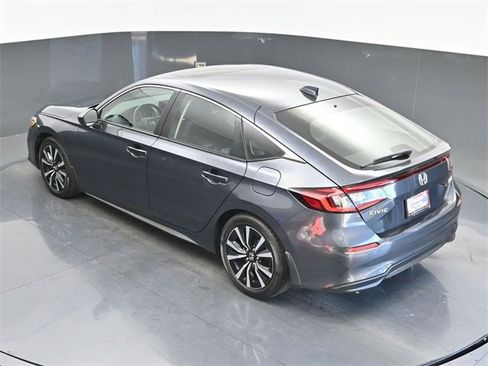 Certified 2024 Honda Civic EX-L image 30