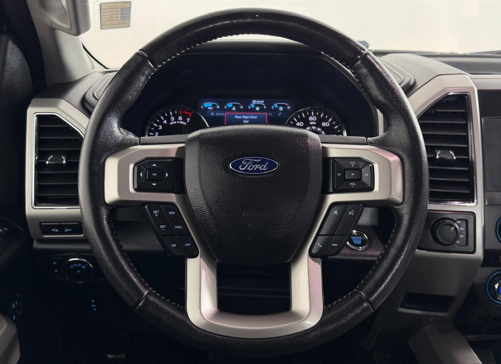 Used 2017 Ford F150 Lariat w/ Equipment Group 501A Mid AWD/4WD image 17