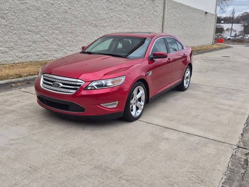 Used 2010 Ford Taurus SHO image 8