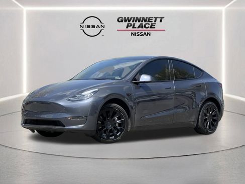 Used 2021 Tesla Model Y Long Range image 1