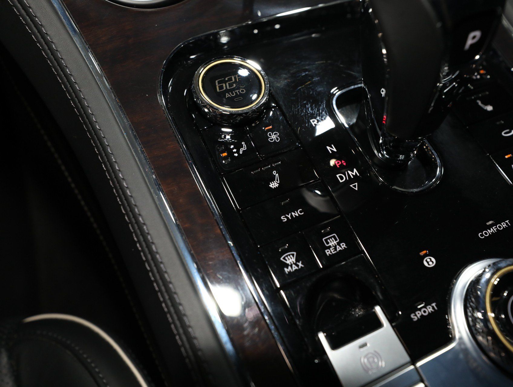 Used 2024 Bentley Continental GT Mulliner AWD/4WD image 56