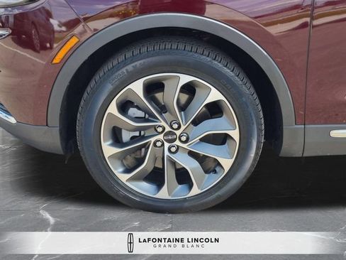 Used 2023 Lincoln Nautilus Reserve AWD/4WD image 34