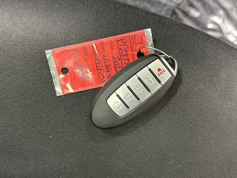 Used 2020 Nissan Altima 2.5 SV image 31