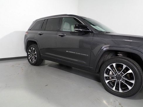 Used 2023 Jeep Grand Cherokee Overland image 57