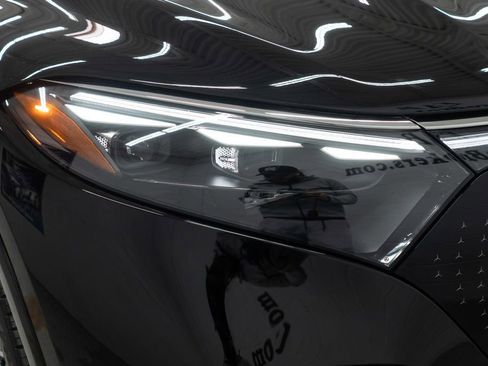 Used 2023 Mercedes-Benz EQS 580 4MATIC SUV w/ Exclusive Trim Package image 48