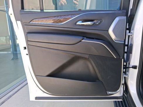 Used 2023 Cadillac Escalade ESV Sport Platinum w/ LPO, ONYX Package image 25