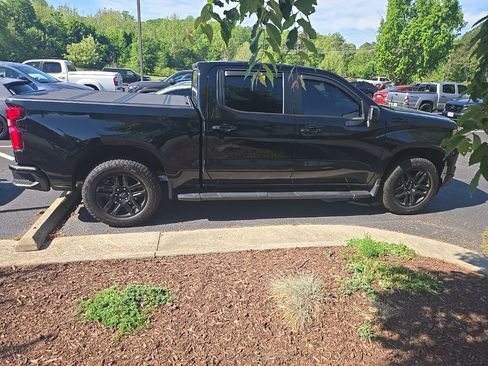 Used 2024 Chevrolet Silverado 1500 RST image 2