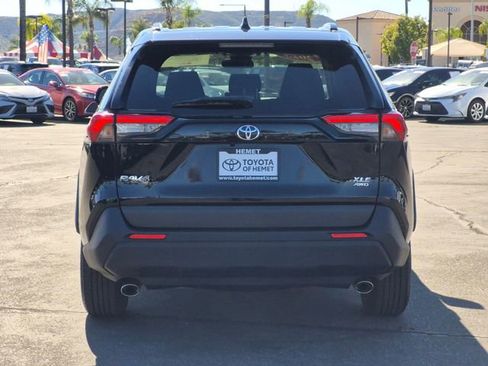 Used 2025 Toyota RAV4 XLE w/ Convenience Package image 7