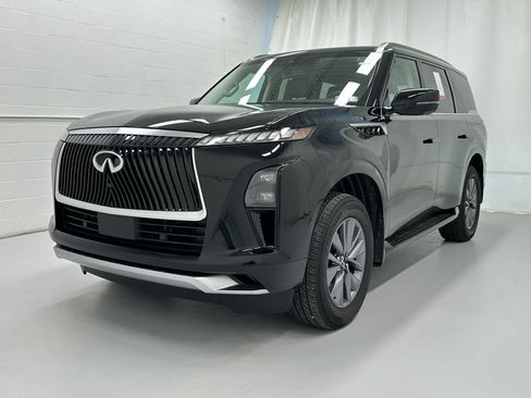 Used 2025 INFINITI QX80 Pure w/ Cargo Package AWD/4WD image 4