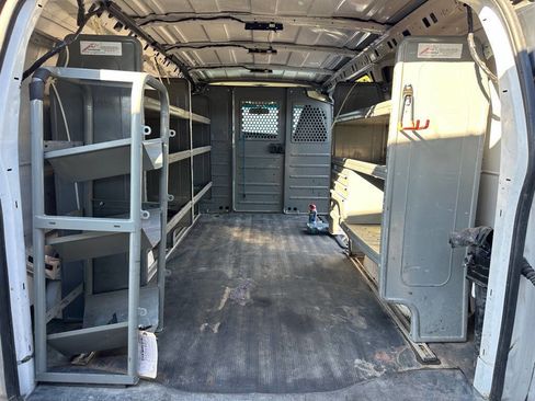 Used 2021 Chevrolet Express 2500 2500 3dr Cargo Van w/ Enhanced Convenience Package image 16