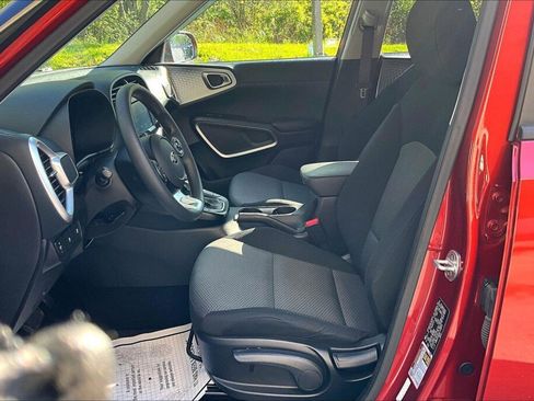 Used 2020 Kia Soul LX FWD image 14