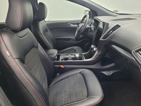 Used 2022 Ford Edge ST-Line w/ Class II Trailer Tow Package image 21