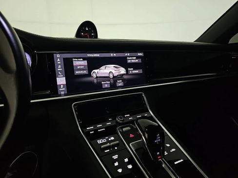 Used 2021 Porsche Panamera w/ Premium Package RWD image 19