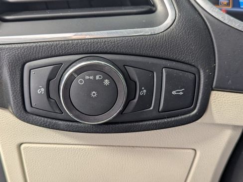 Used 2018 Ford Edge Titanium FWD image 13