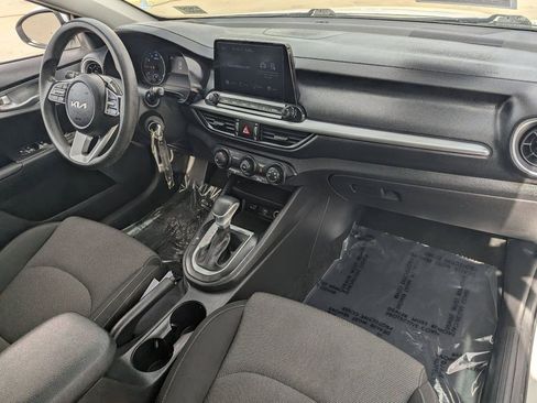 Used 2023 Kia Forte LXS image 10