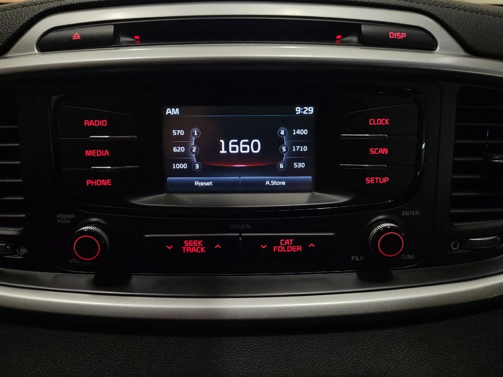 Used 2017 Kia Sorento AWD image 25