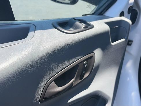 Used 2018 Ford Transit 250 148 Medium Roof RWD image 11