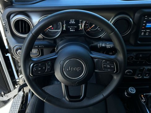 Used 2020 Jeep Wrangler Sport AWD/4WD image 24