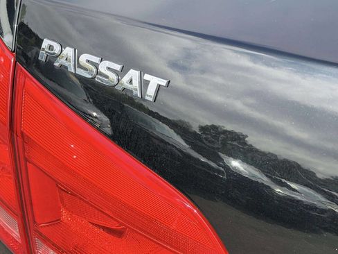 Used 2015 Volkswagen Passat 1.8T SE FWD image 5