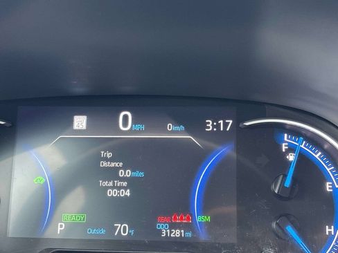 Used 2024 Toyota RAV4 LE AWD/4WD image 21