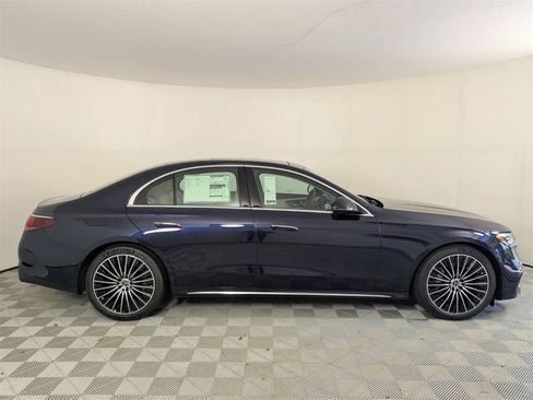 New 2026 Mercedes-Benz E 350 4MATIC Sedan image 3