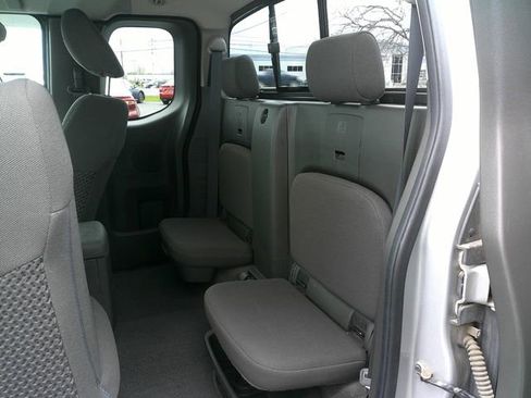 Used 2018 Nissan Frontier SV w/ Value Truck Package AWD/4WD image 11
