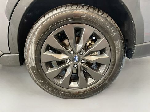 Used 2025 Subaru Outback Onyx Edition XT AWD/4WD image 32