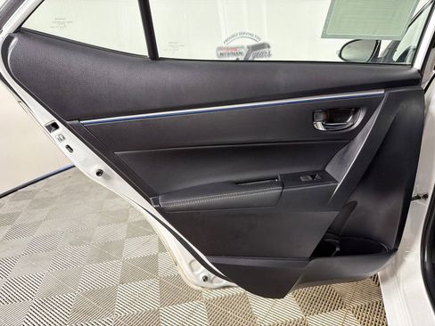 Used 2014 Toyota Corolla S image 21